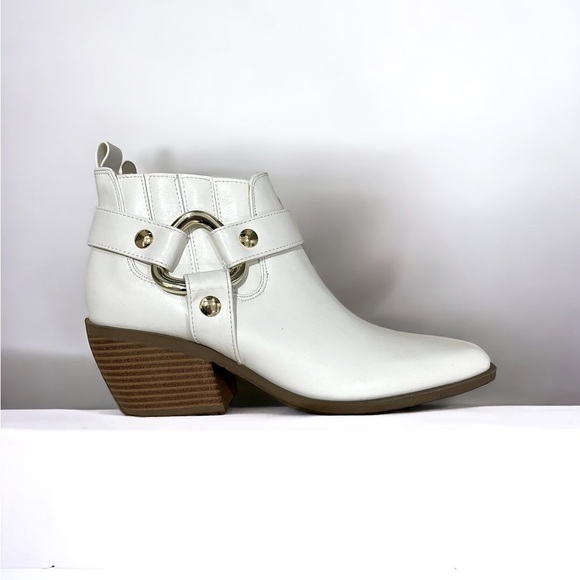 NWOB - GBG Los Angeles Violita Side Zip Gold Tone Buckle Detail Size 7 M - Picture 1 of 8